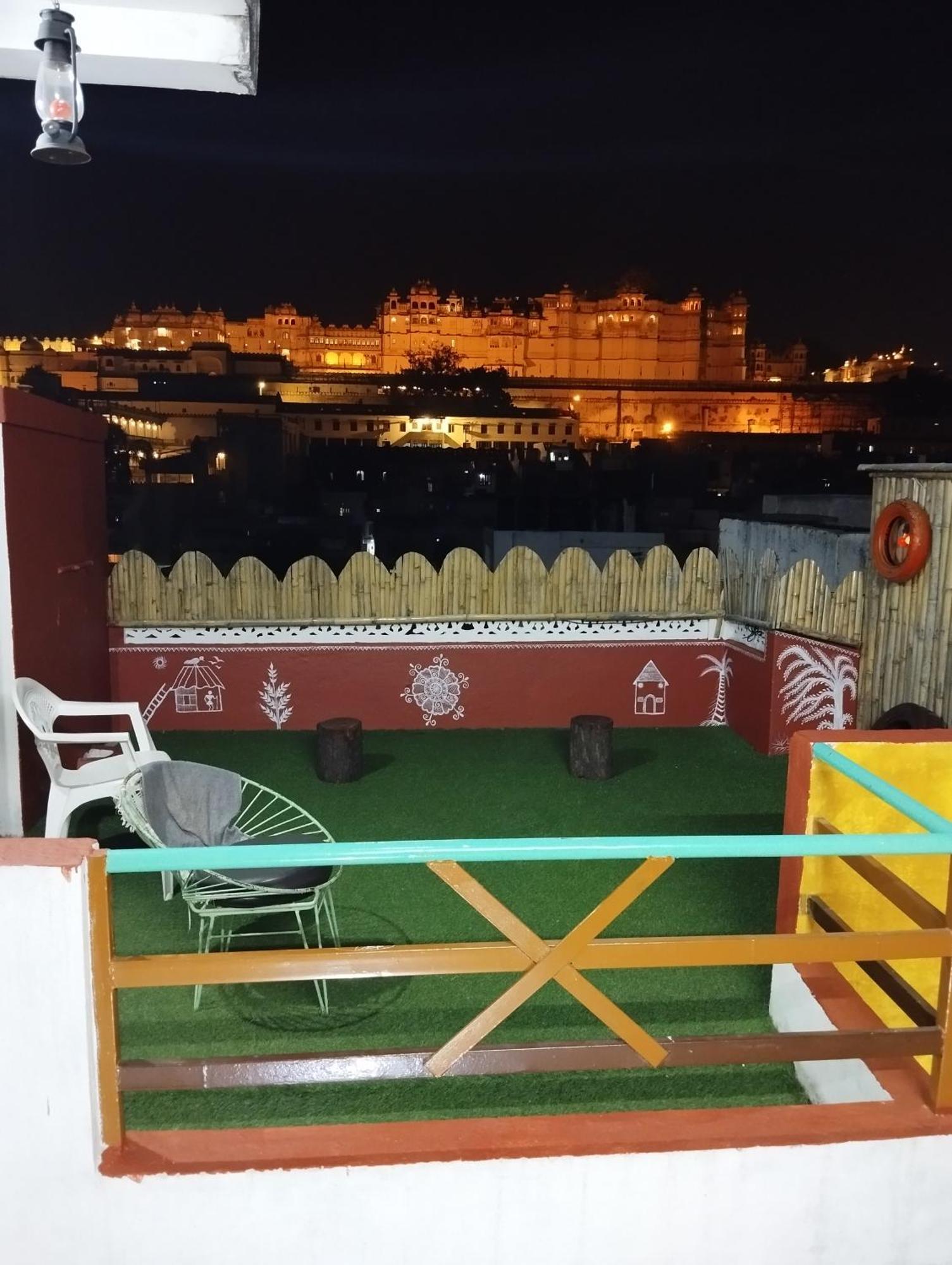 City And Palace View Guest House Udaipur Exterior foto